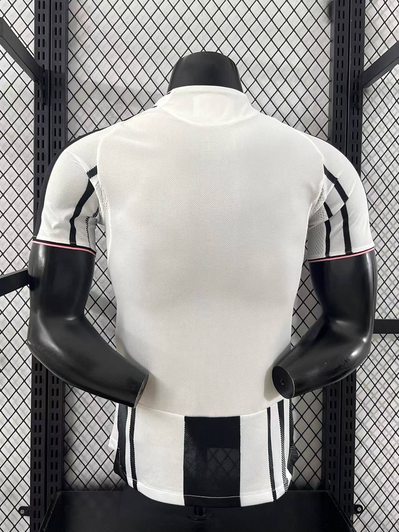 Juventus 2025/26 - Authentic Player [Slim Fit] Player [Slim Fit] Player [Slim Fit] Player Version [Slim Fit]